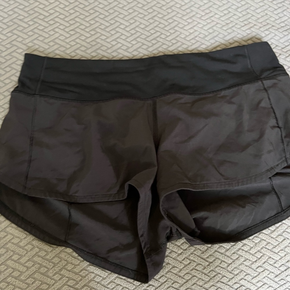 Lululemon Speed Up Shorts 2.5